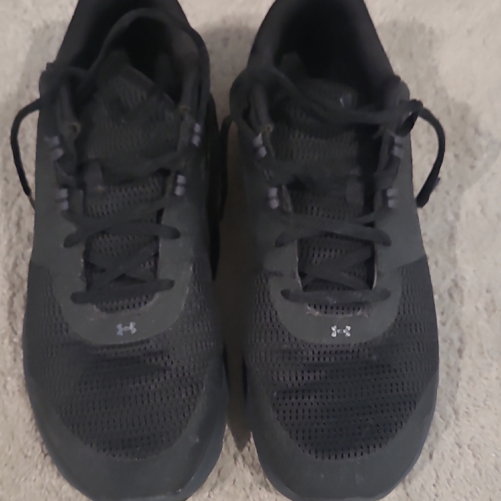 Under Armour Men's Charcoal Athletic Shoes